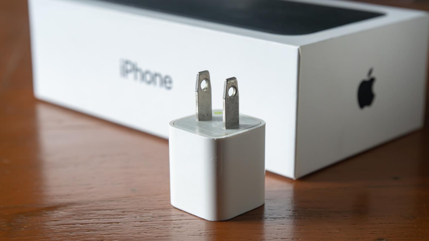 Quel chargeur USB-C acheter pour l'iPhone 12 ?